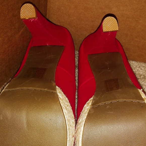 Red Canvas Heels/Pumps - Picture 2 of 4